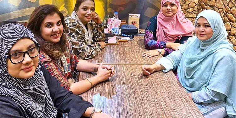 Arshi Minnat, Ritu Saraf, Saleha Tarannum, Mumtaz Raza and Rukhshi Elias