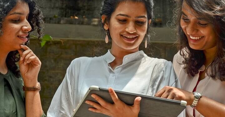 Gender Pay Parity: 37% Indian Working Women Get Paid Less Than Men, Suggests Report