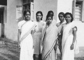 Students outside the first women’s hostel at IISc, C. 1945. (L-R) Rajeswari Chatterjee, Roshan Irani, M Premabai, Miriam George and Violet D’Souza.