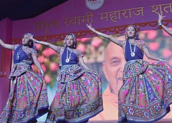 Pramukh Swami Maharaj’s Vision on Women Empowerment Applauded