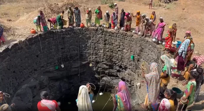 Women in Maharashtra's Nashik put their lives at stake to fetch drinking water.