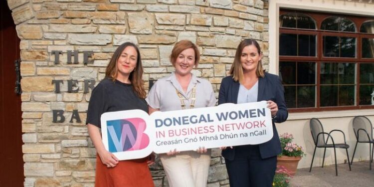 Larissa Feeney, the new President of DWIBN, with Vice Presidents Sally Murphy and Sheila Russell