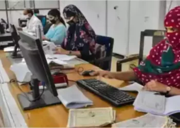 Karnataka Reserves 33% Government Contract Jobs for Women
